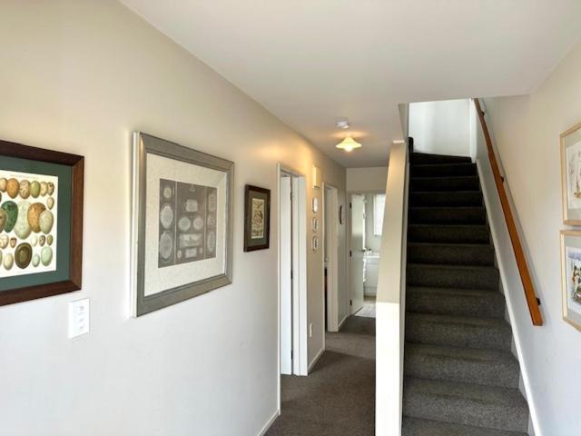 Les Troupes Apartments Akaroa Exterior foto